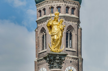 Fototapeta na wymiar Mariensäule kolumna w Monachium, Niemcy.