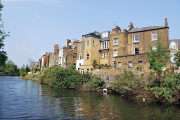 Obraz premium Houses at canal in London, UK