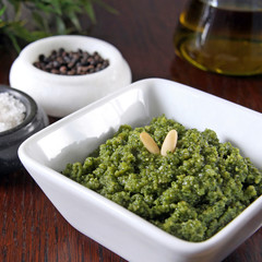 frisches bärlauch-pesto