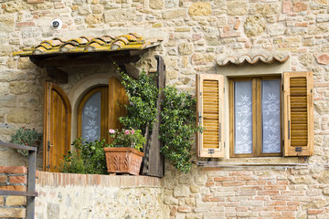 Fototapeta na wymiar lovely tuscan house