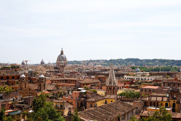 Fototapeta na wymiar Widok z ul. Paul Cathedral w Rzymie