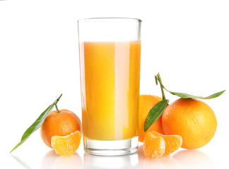 glass of juise and ripe sweet tangerine with leaf, isolated