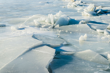 Obraz premium Fragments of ice frozen sea