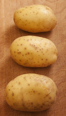 Fototapeta na wymiar ziemniaki