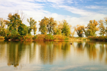 Fototapeta na wymiar Jesienny krajobraz