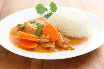 Red Coconut Curry