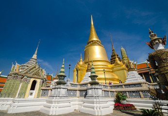 Fototapeta premium Emerald temple