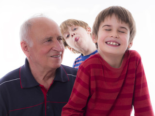 granfather with his grandchildren