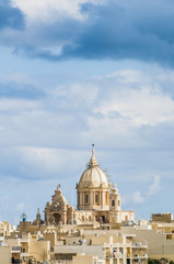 Fototapeta na wymiar Święty Piotr i Paweł w Sant Nadur, Malta