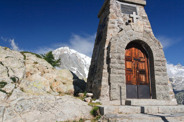 Fototapeta na wymiar Valle d'Aosta - kapliczka w Mont Chetif