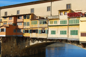 Fototapeta na wymiar Ponte Vecchio we Florencji - Włochy - 060