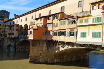 Fototapeta na wymiar Ponte Vecchio we Florencji - Włochy - 058
