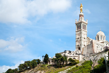 Fototapeta na wymiar Notre-Dame de la Garde bazylika
