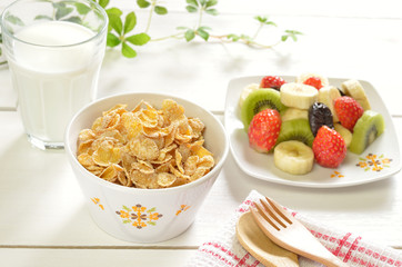 コーンフレークとフルーツ