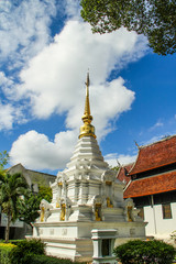 Fototapeta premium white pagoda