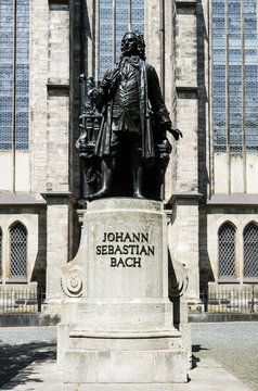 Back Denkmal an der Leipziger Thomaskirche