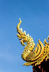 Fototapeta na wymiar golden Naga watt jedeliam Chiangmai Tajlandia