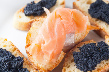 Crostini with salmon and caviar