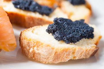 Crostini with salmon and caviar