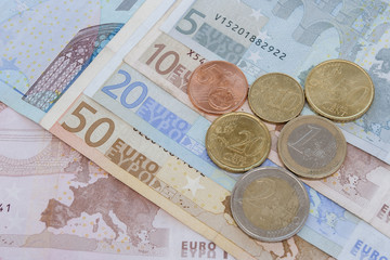 Monedas y billetes