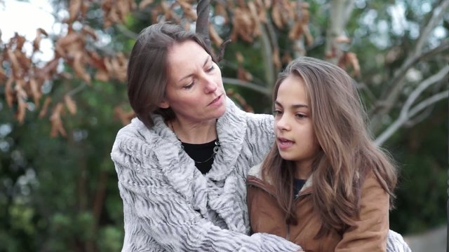m&egrave;re et fille - conversation