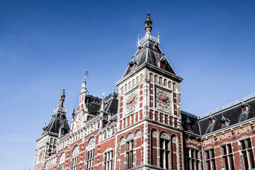 Obraz premium Holland, Amsterdam, view of the Central Railway Station facade