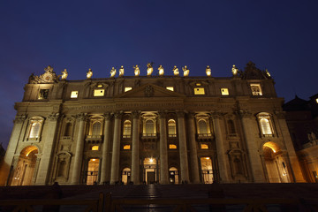 Obraz premium saint Peter cathedral at night