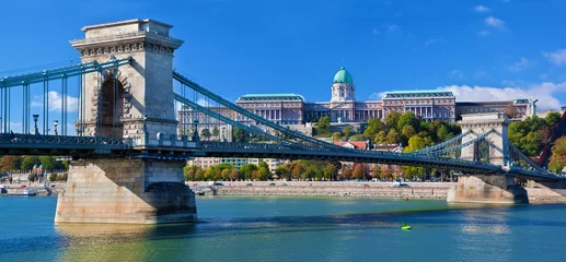 Photo sur Plexiglas Széchenyi lánchíd Château de Buda et pont des chaînes. Budapest, Hongrie