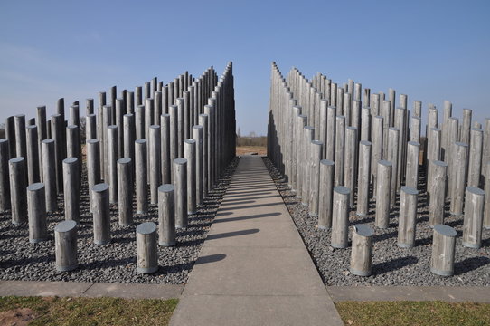Stangenpyramide bei Dreieich