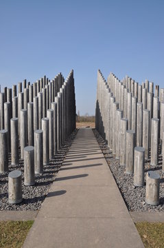 Stangenpyramide bei Dreieich