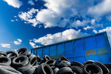Recycling business, container and tires - 48277700
