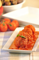 meatballs in tomato sauce