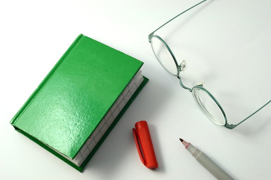 Notitzbuch mit Lesebrille