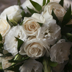wedding bouquet with rose and lisianthus