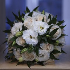 wedding bouquet with rose and lisianthus