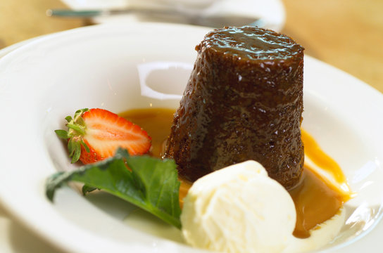 Sticky Date Pudding