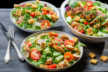 Healthy salads made of fresh vegetables and chicken