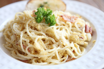 Spaghetti Carbonara with bacon and cheese
