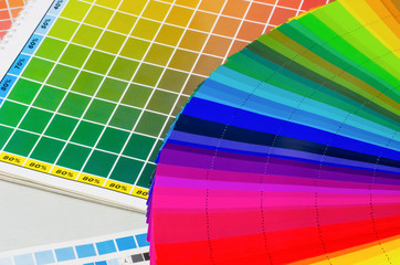 Farbwertebuch und Farbfächer