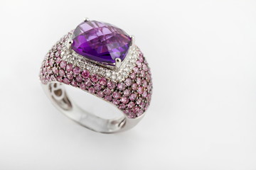 anello con ametista