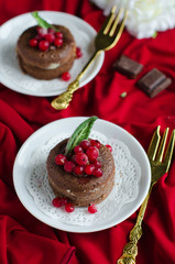 Chocolate cake with currants