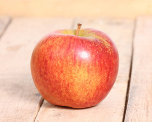 red apple