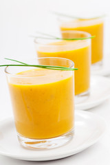 Kuerbissuppe im Glas