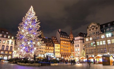 Fototapeta na wymiar Christmas rynku w Strasburgu.