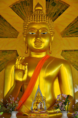 Golden Buddhas Image