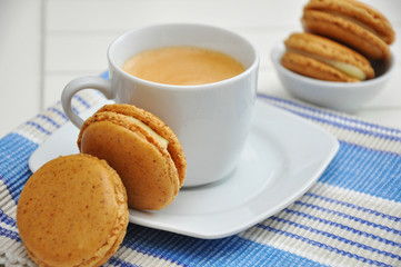 Cappuccino Macarons