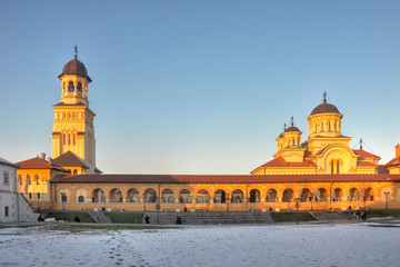 Fototapeta na wymiar Katedra koronacyjna na zachodzie słońca, Alba Iulia twierdza