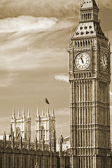Fototapeta premium The Big Ben, the House of Parliament and the Westminster Bridge