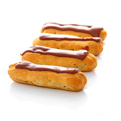 Beaux éclairs au chocolat