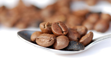 CUCHARADA DE CAFÉ EN GRANO